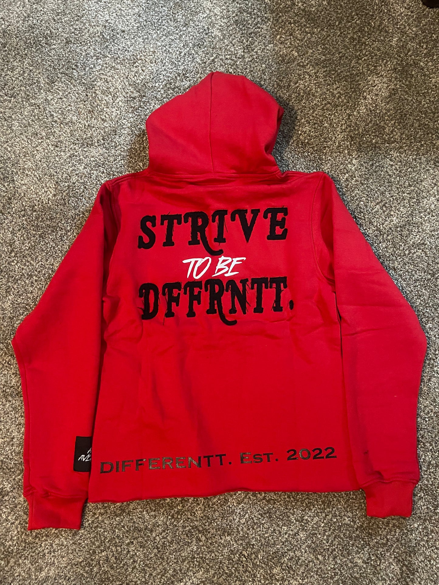STRIVE TO BE DIFFERENTT. hoodies