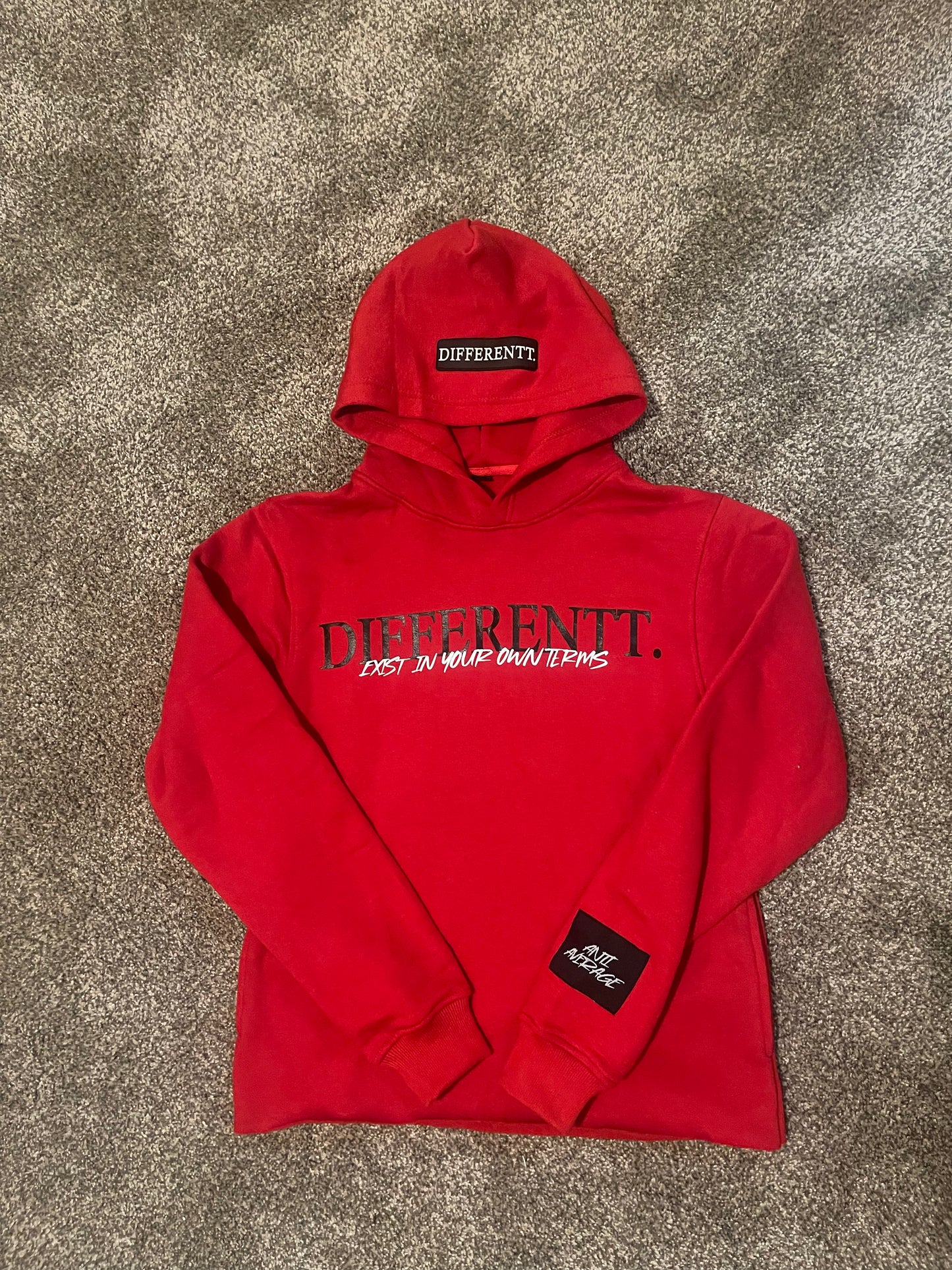 STRIVE TO BE DIFFERENTT. hoodies