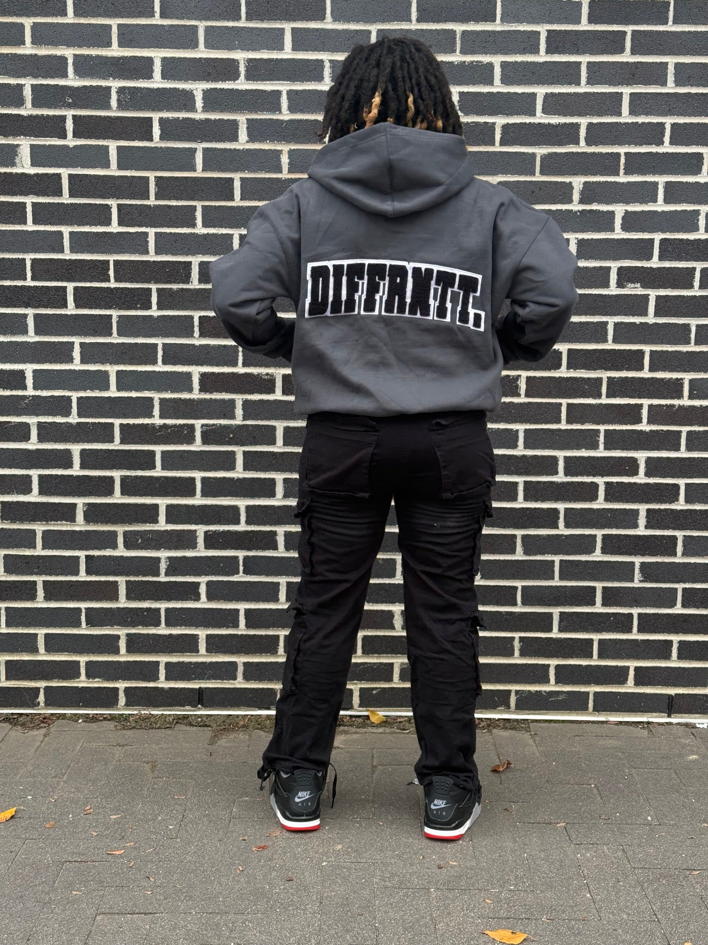 DIFFRNTT Zip-Up